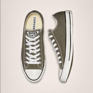 Grey low top all star conserve shoes